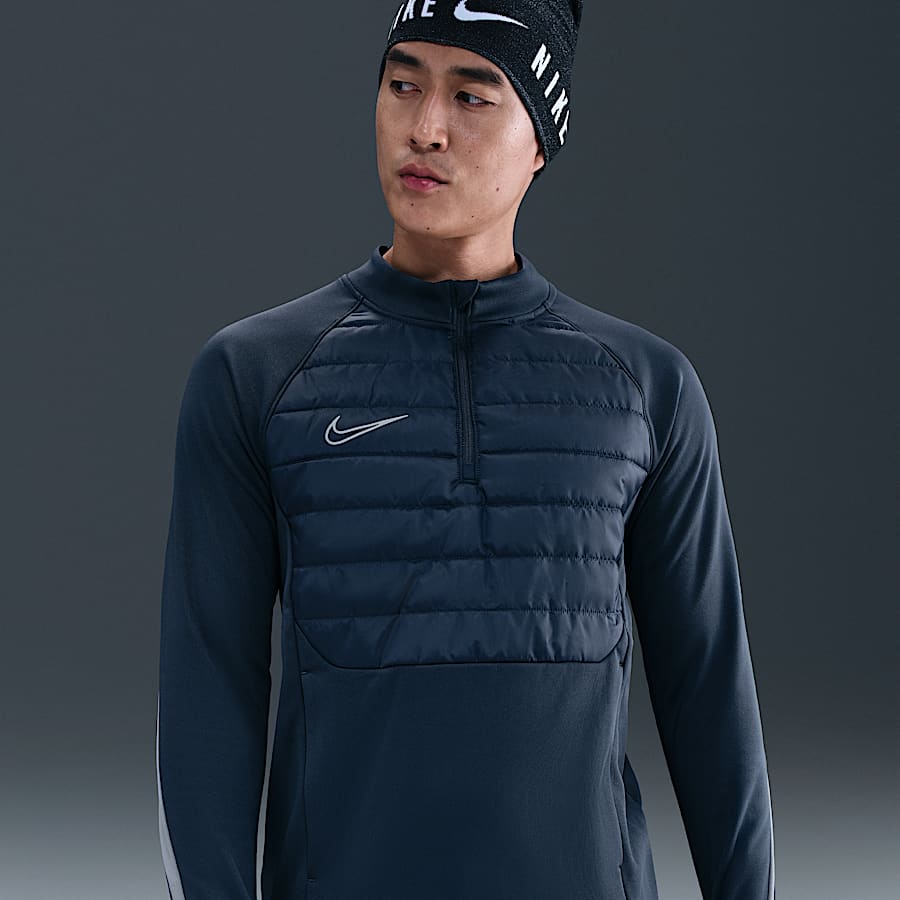 Nikeおすすめのスキーやスノーボードで着る必須アイテム8選.オンライン